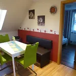 As Bi Uns To Huus Apartmán